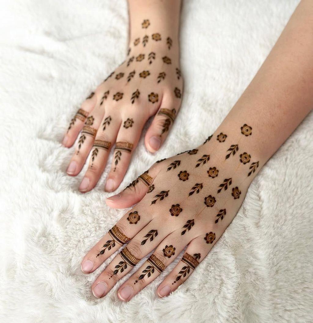 Simple Mehndi Designs for 2026 Brides