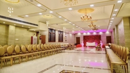 R Venetian Banquet And Hotel