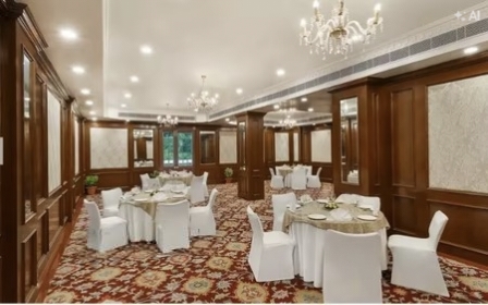 La Place Sarovar Portico